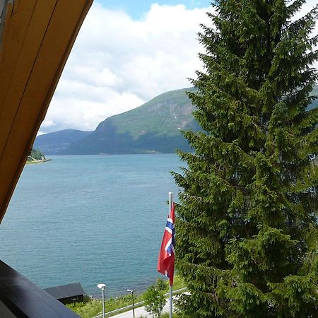 Panorama Fjord Olden Apartman Kültér fotó