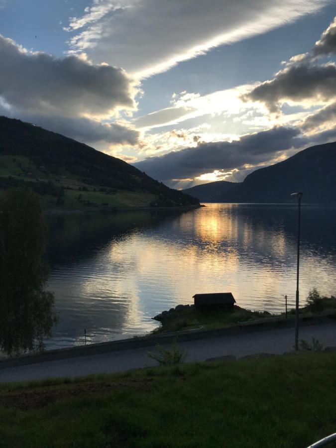Panorama Fjord Olden Apartman Kültér fotó